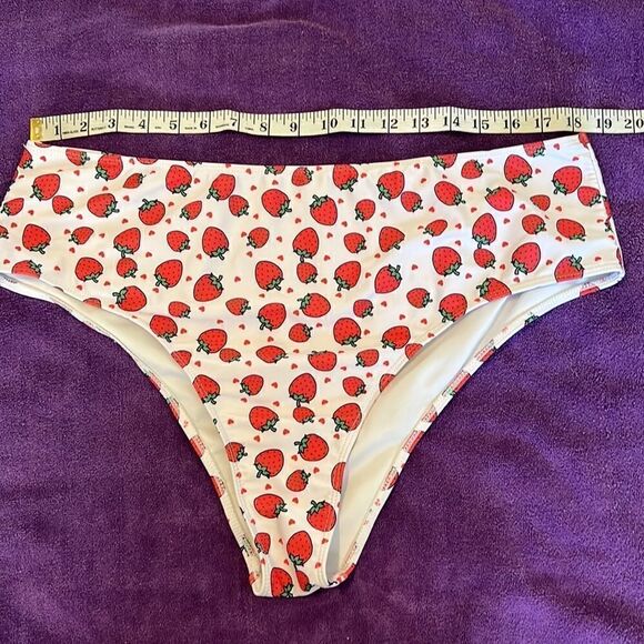 Size 4XL 3 piece strawberry print bikini top bottom coverup EUC - Picture 10 of 15